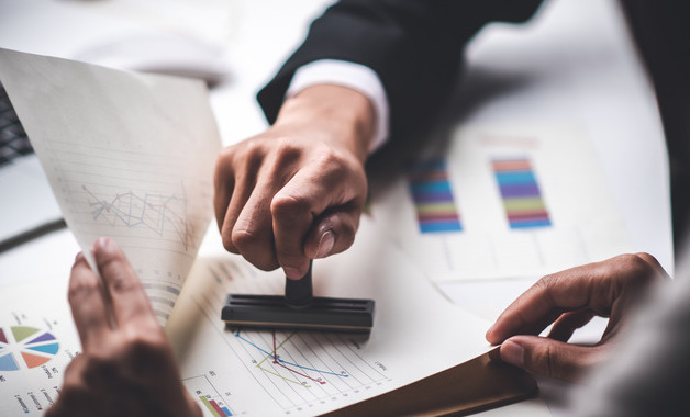 英語教師年終教學(xué)述職報告匯報十二篇